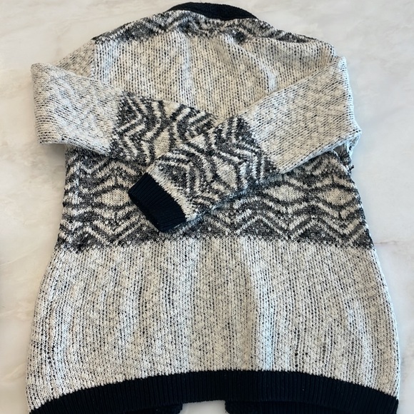 Zara Girls’ Black/White Knit Cardigan- Size 9/10 - Picture 5 of 5